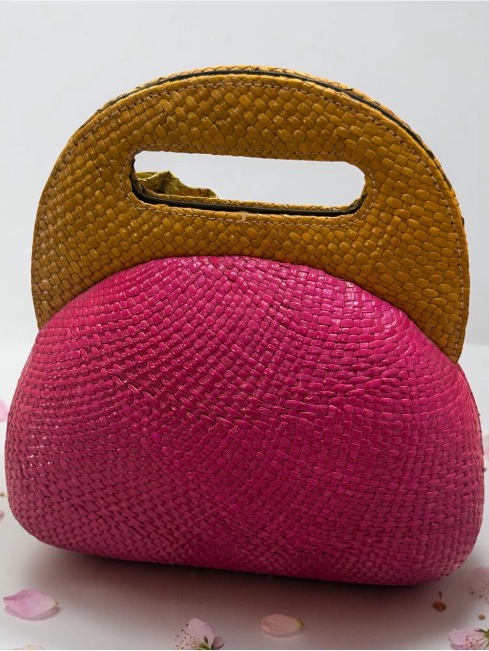 Vintage Genie Woven Straw Purse – Pink & Yellow Floral Accent - Picture 2 of 6